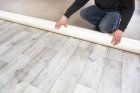 Na syntetické materiály a PVC